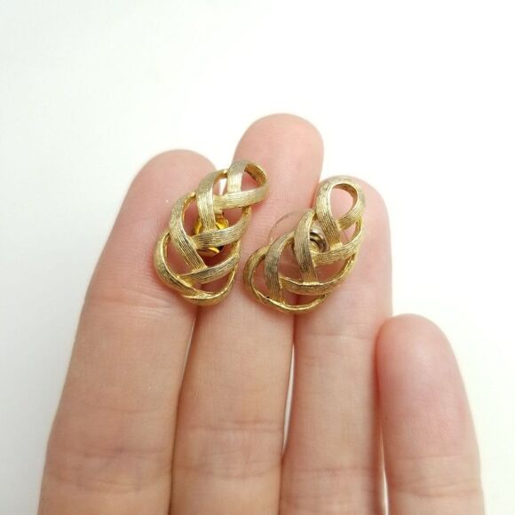 Vintage Braided Design Gold Tone Stud Earrings, Minmal Retro, Estate - Picture 1 of 5